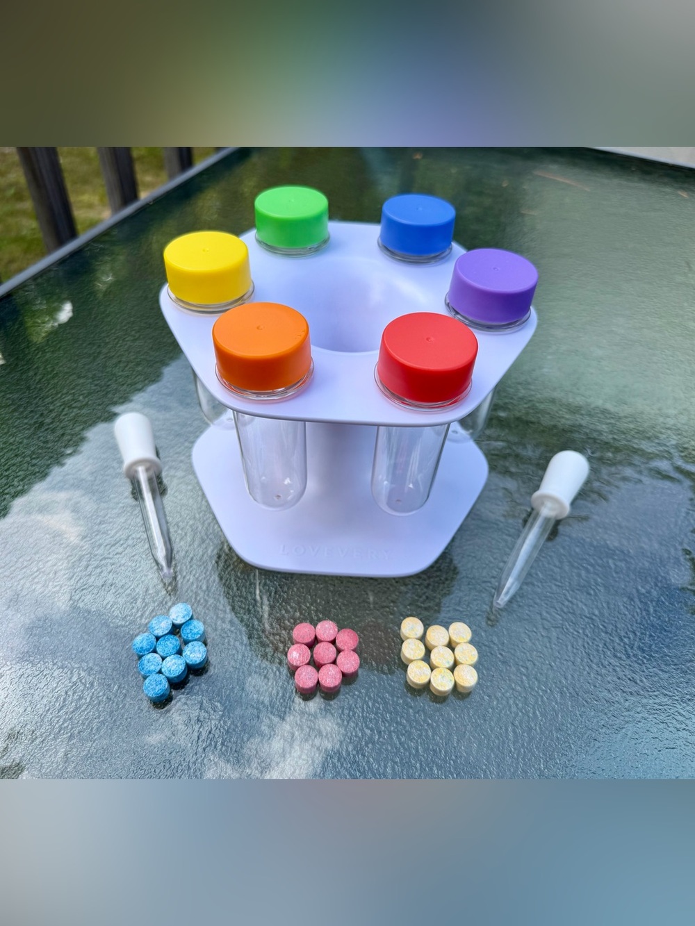 Lovevery Liquid Color Lab Problem Solver Play Kit 43-45 Months